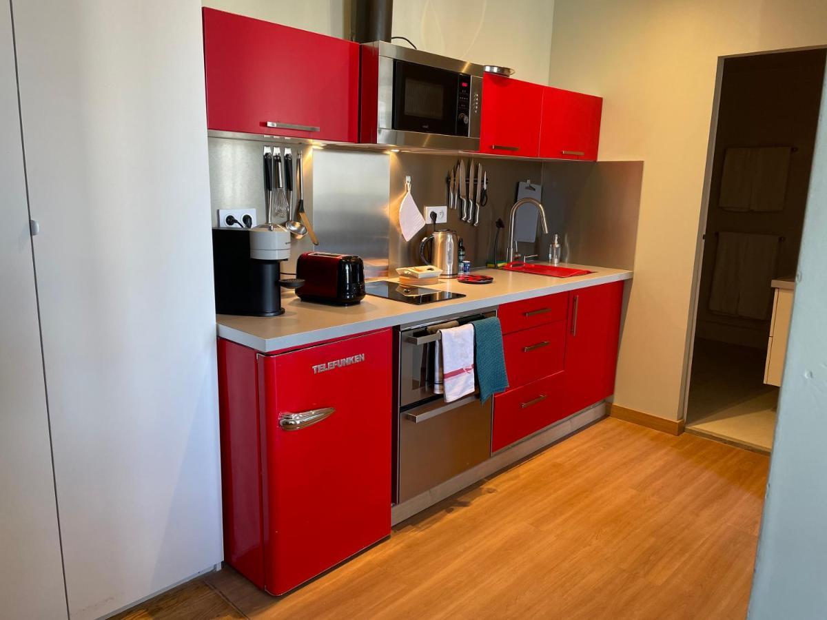 Appartement Mignon Calme Douillet Ascenseur Clim Etage Eleve Proche Parking Et Toutes Commodites Au Coeur Du Toulon Historique エクステリア 写真