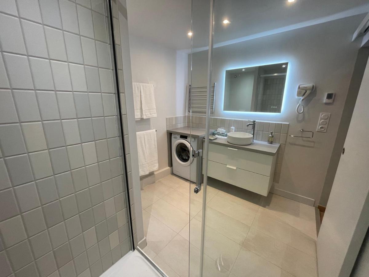 Appartement Mignon Calme Douillet Ascenseur Clim Etage Eleve Proche Parking Et Toutes Commodites Au Coeur Du Toulon Historique エクステリア 写真