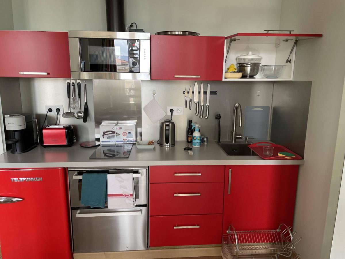 Appartement Mignon Calme Douillet Ascenseur Clim Etage Eleve Proche Parking Et Toutes Commodites Au Coeur Du Toulon Historique エクステリア 写真