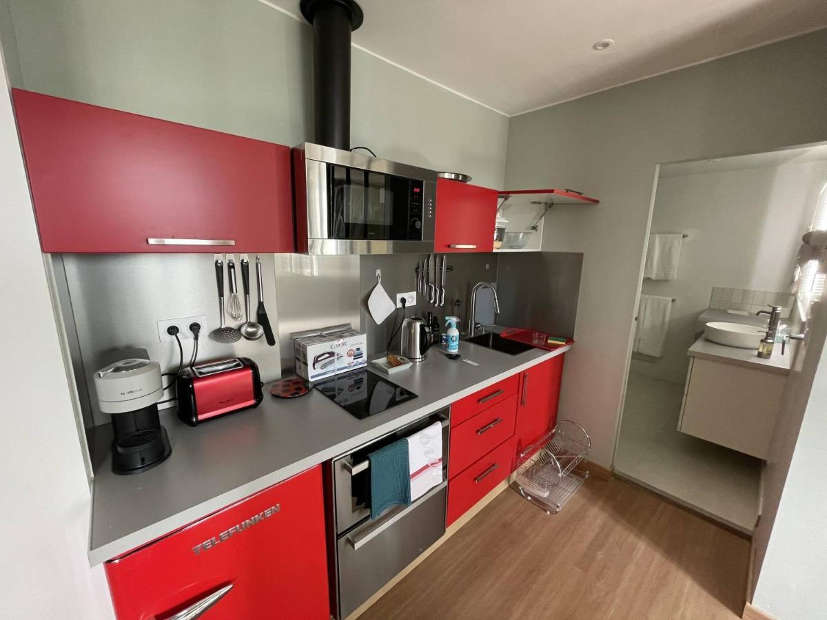 Appartement Mignon Calme Douillet Ascenseur Clim Etage Eleve Proche Parking Et Toutes Commodites Au Coeur Du Toulon Historique エクステリア 写真